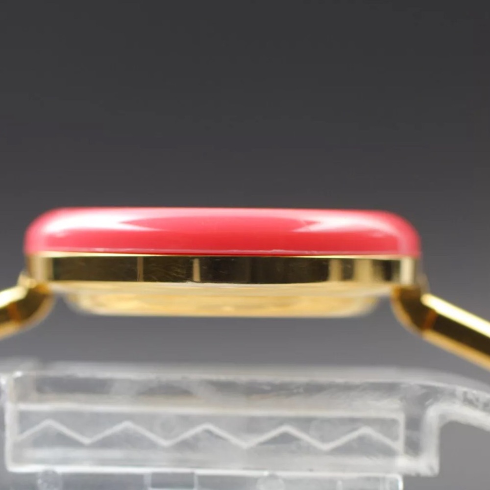 GUCCI ICONIC 14K Gold Plated LUXURY Statnent Watch - Picture 10 of 11